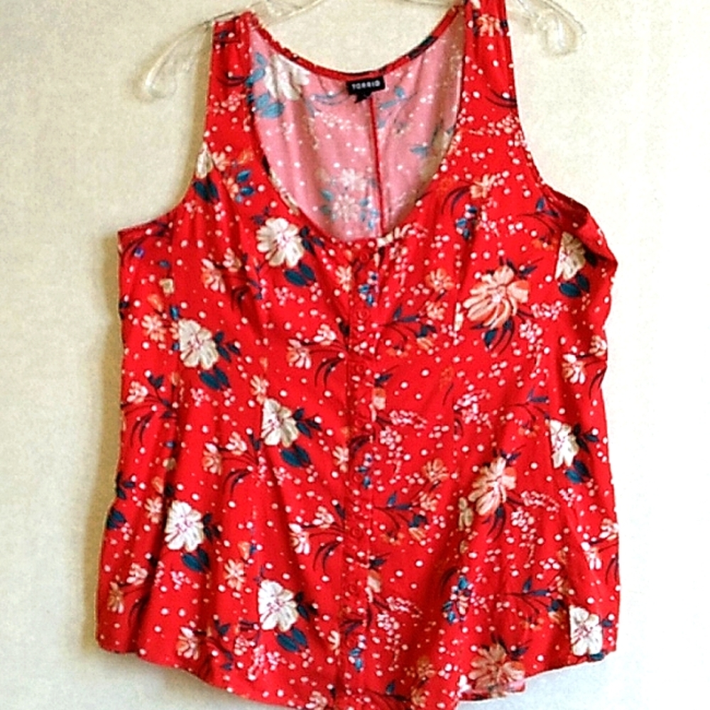 Torrid ladies red flowered size 1, bust 42-46
